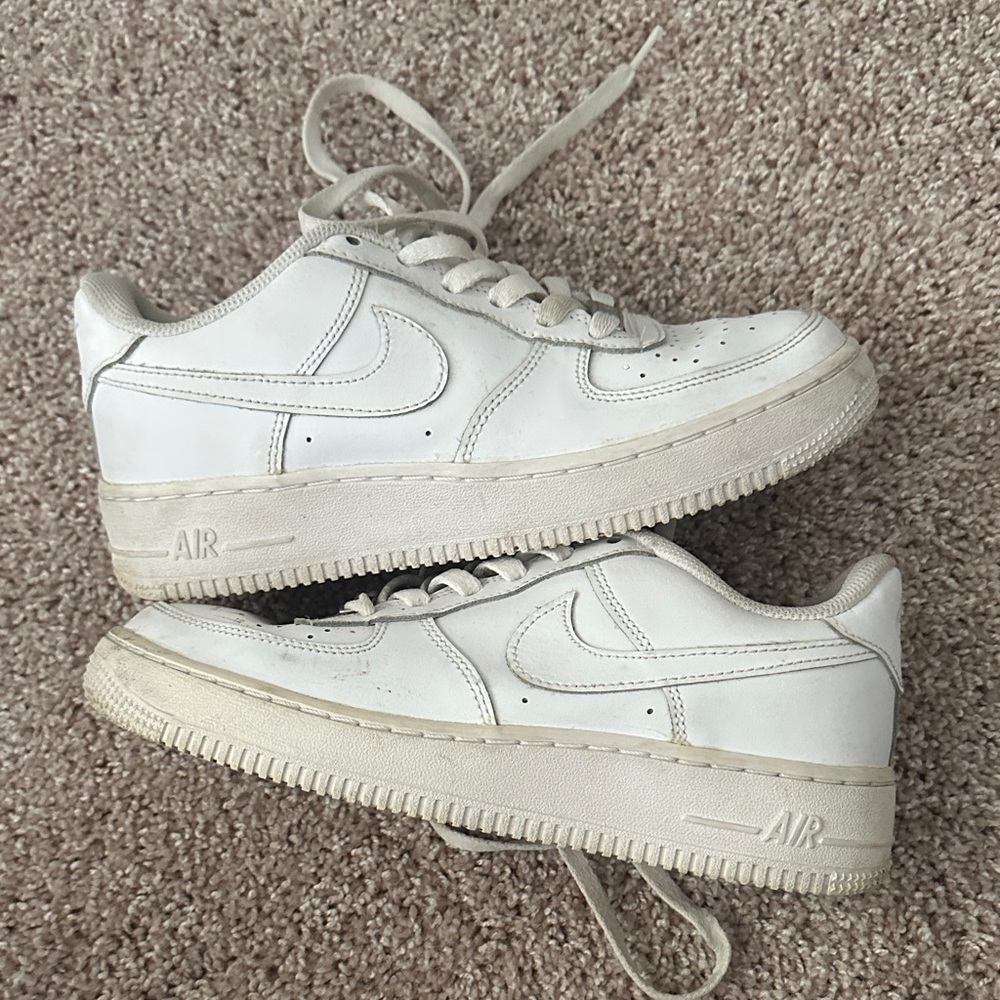 Kids Nike Sneakers 6Y